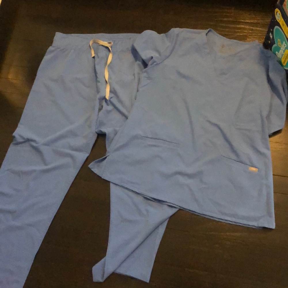 Figs scrubs
